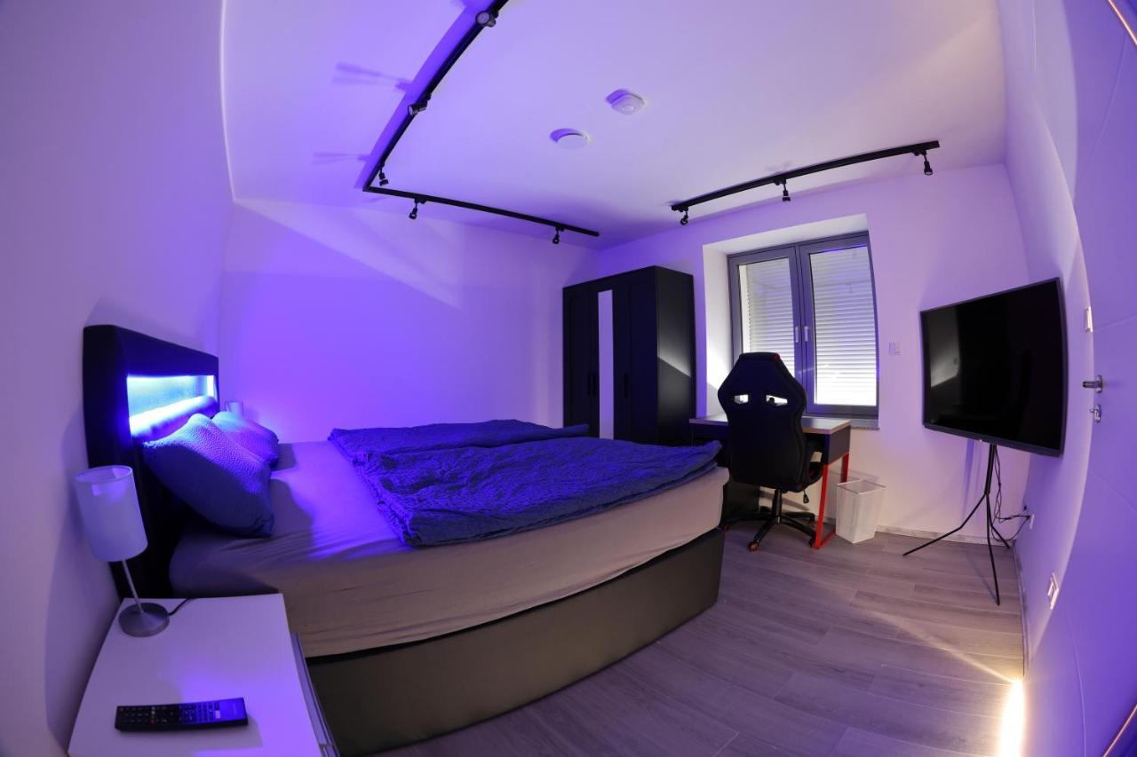 Modern Und Neu, Top Ausstattung Mit Kaffeevollautomat, 2X Netflix-Tv, Lueftungsanlage, Geschirrspueler Wallerfangen Екстериор снимка